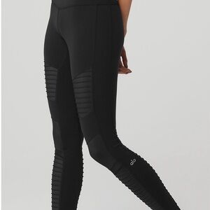 2 Pairs! Gravel and Black ALO Yoga Moto Leggings High Waist EUC